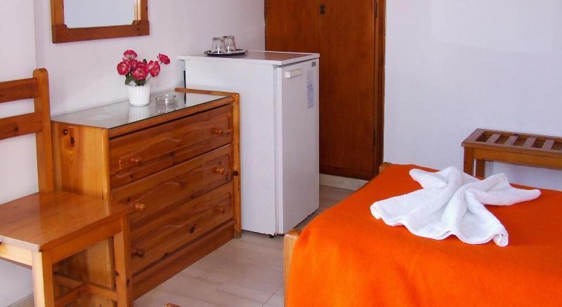 Hotel Eleftheria Parikia  Bagian luar foto