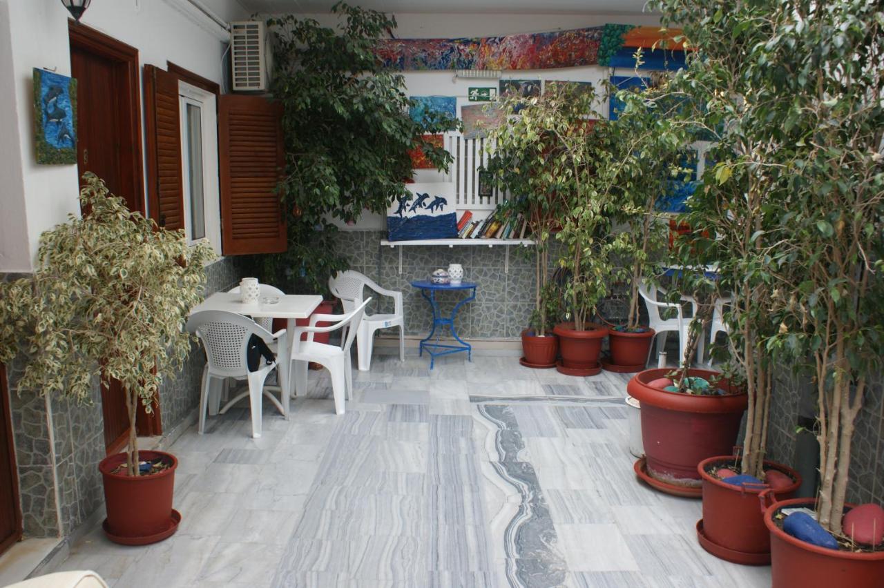 Hotel Eleftheria Parikia  Bagian luar foto