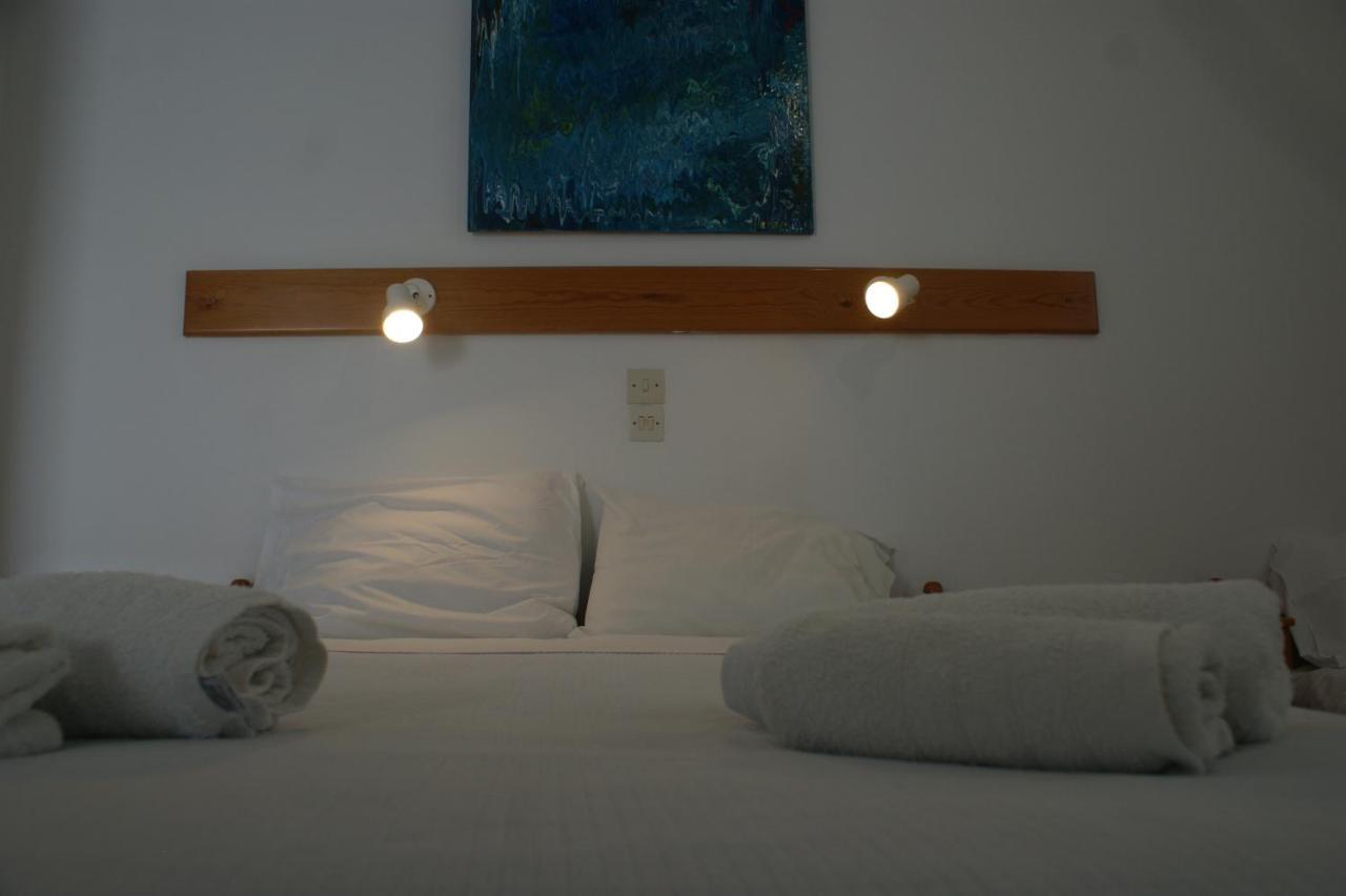 Hotel Eleftheria Parikia  Bagian luar foto