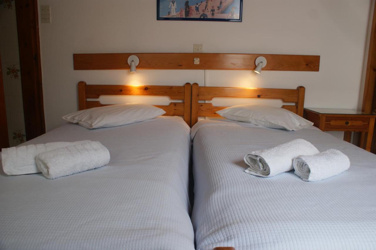 Hotel Eleftheria Parikia  Bagian luar foto