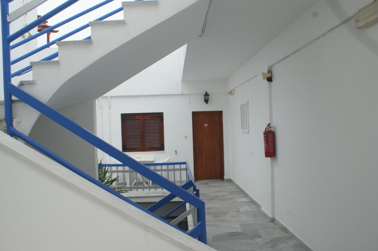 Hotel Eleftheria Parikia  Bagian luar foto