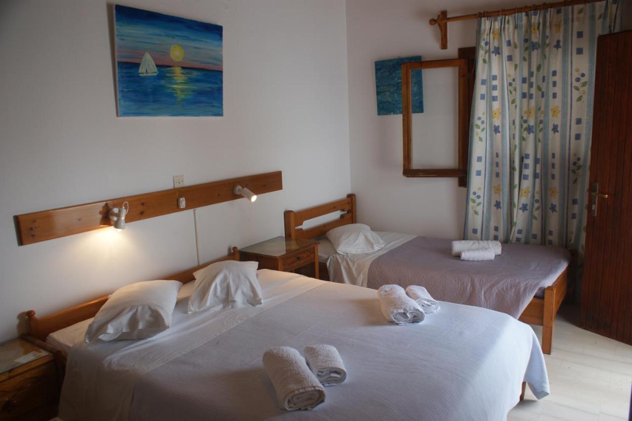 Hotel Eleftheria Parikia  Bagian luar foto
