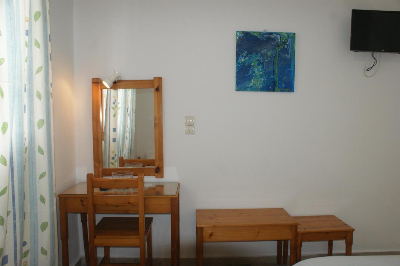 Hotel Eleftheria Parikia  Bagian luar foto