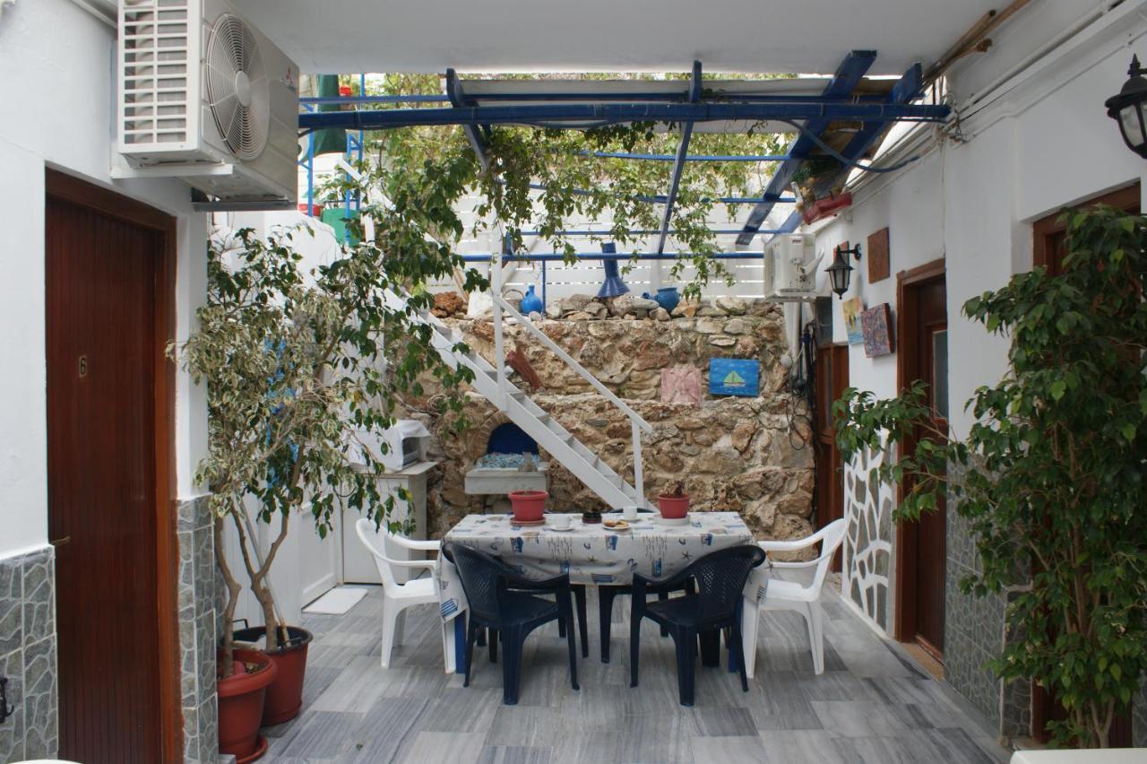 Hotel Eleftheria Parikia  Bagian luar foto