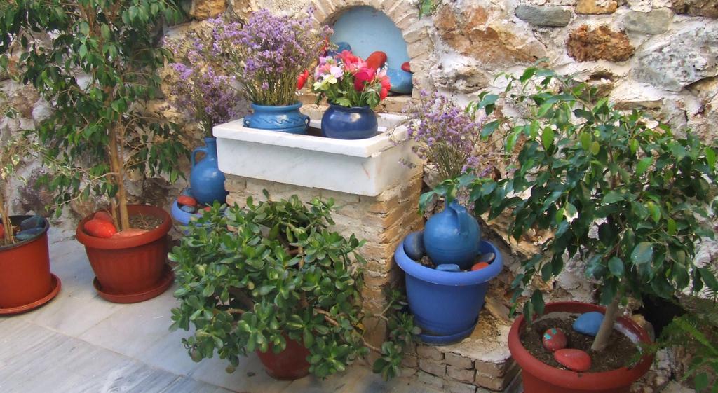 Hotel Eleftheria Parikia  Bagian luar foto