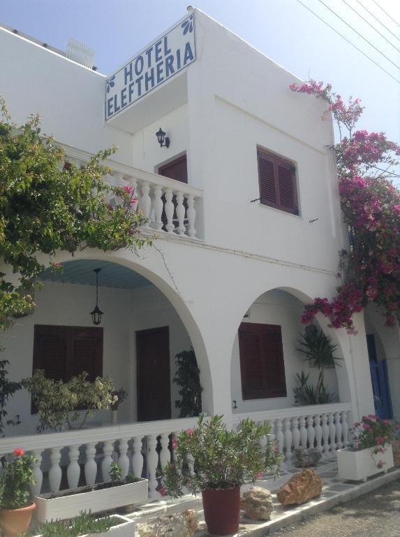 Hotel Eleftheria Parikia  Bagian luar foto